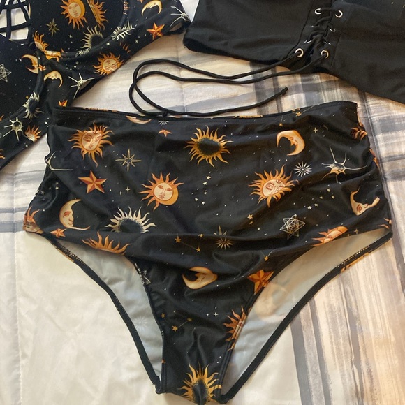 THREE PIECE SWIMSUIT - LIKE NEW! Size XXXL. Swimsuit bottom and 2 tops. - Picture 2 of 9